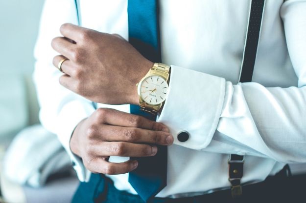 How to dress a watch with your outfit