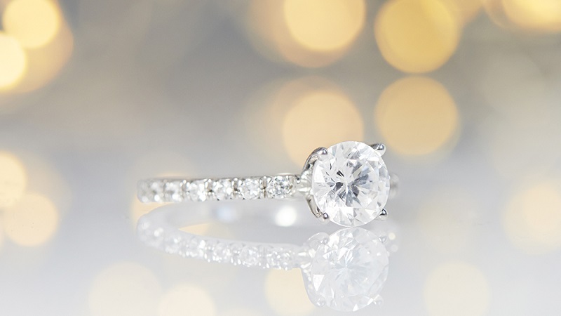  Your Complete Guide to Buying Diamond Jewellery