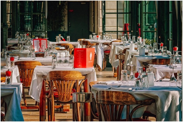The Simplicity of Booking Online but Eating In-Store