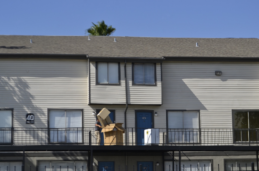How a Dumpster Hire Helps You Move