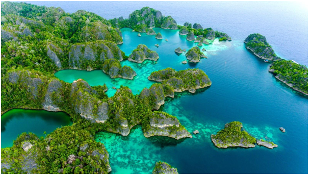 7 Spectacular Tourist Attractions in Raja Ampat