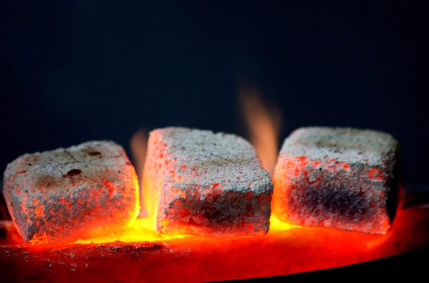  Ignite Your Hookah Experience: Mastering the Art of Coco Shell Coal Usage