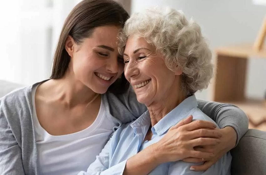 Helpful Tips for Communicating with a Loved One with Dementia