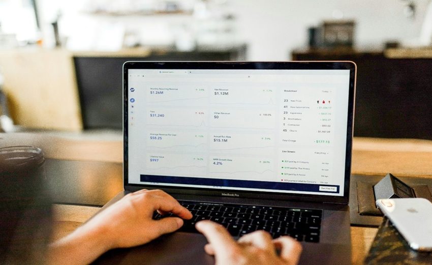 Managing Finances: How Free Checking Accounts Can Simplify Construction Bookkeeping?