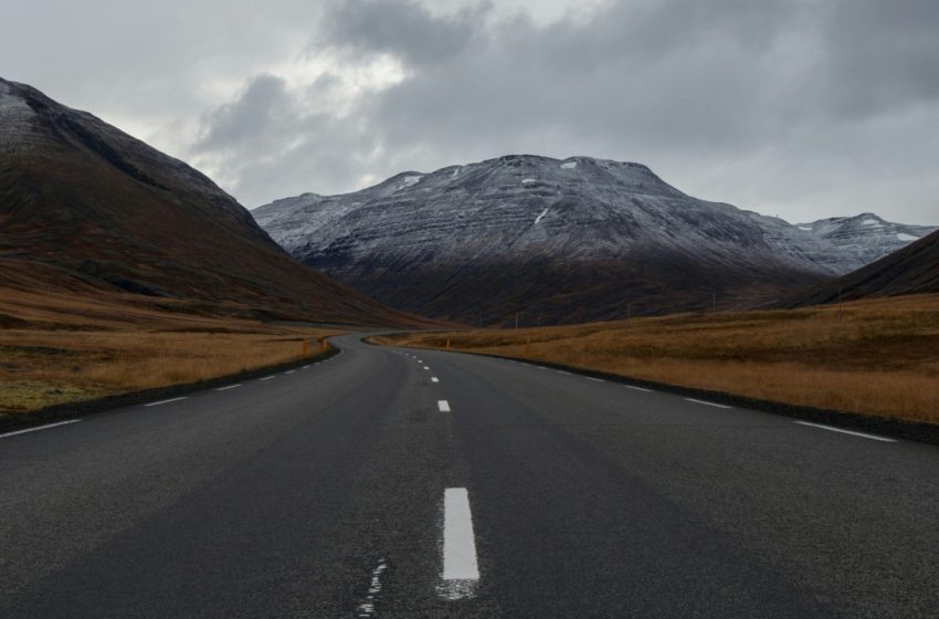  The Rise of Micro-Adventures: Why Short Trips Are Replacing Big Vacations in Canada