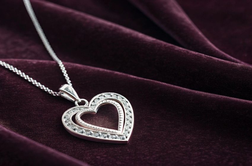  Popular Types of Cremation Jewellery for Keeping Loved Ones Close